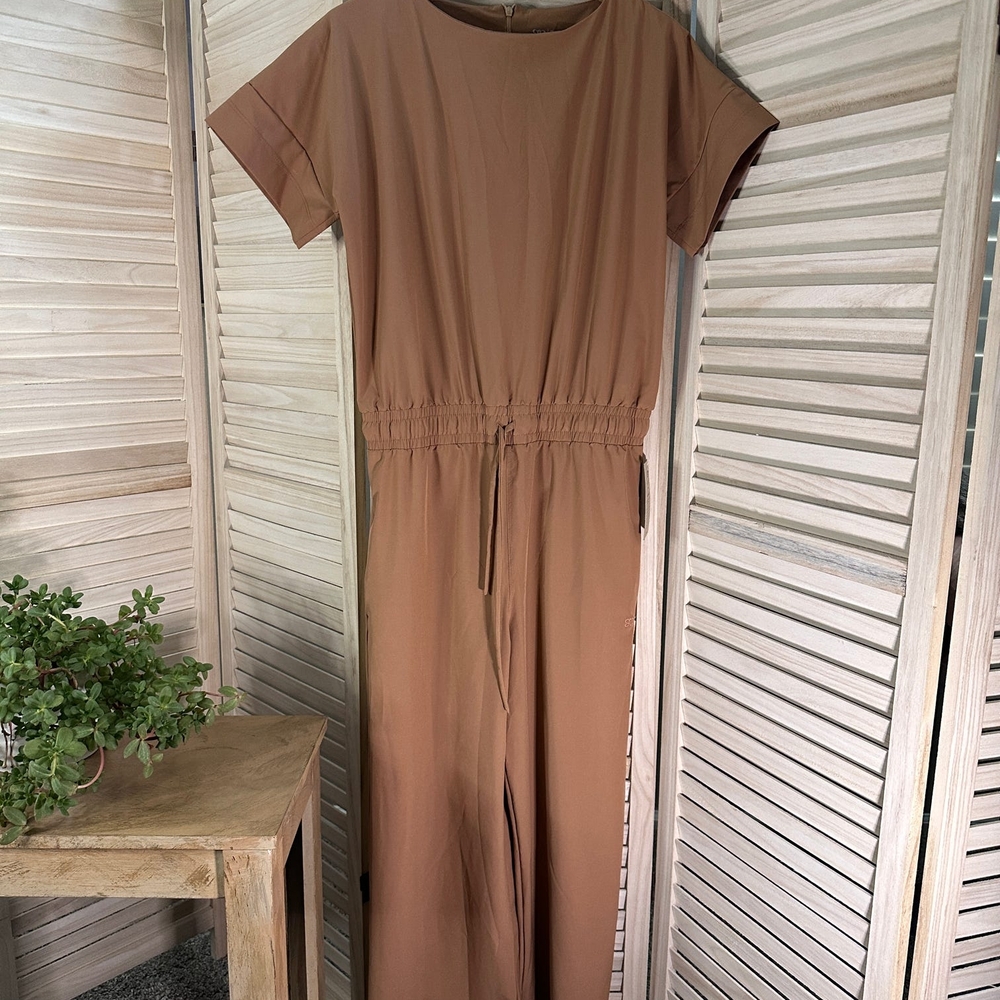 Albion Tan Garment with Elegant Design